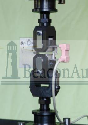 測(cè)試樣品裂紋擴(kuò)展的夾具