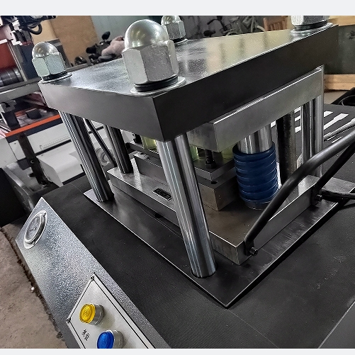 1709782031899937.png 1板材制樣機1.png